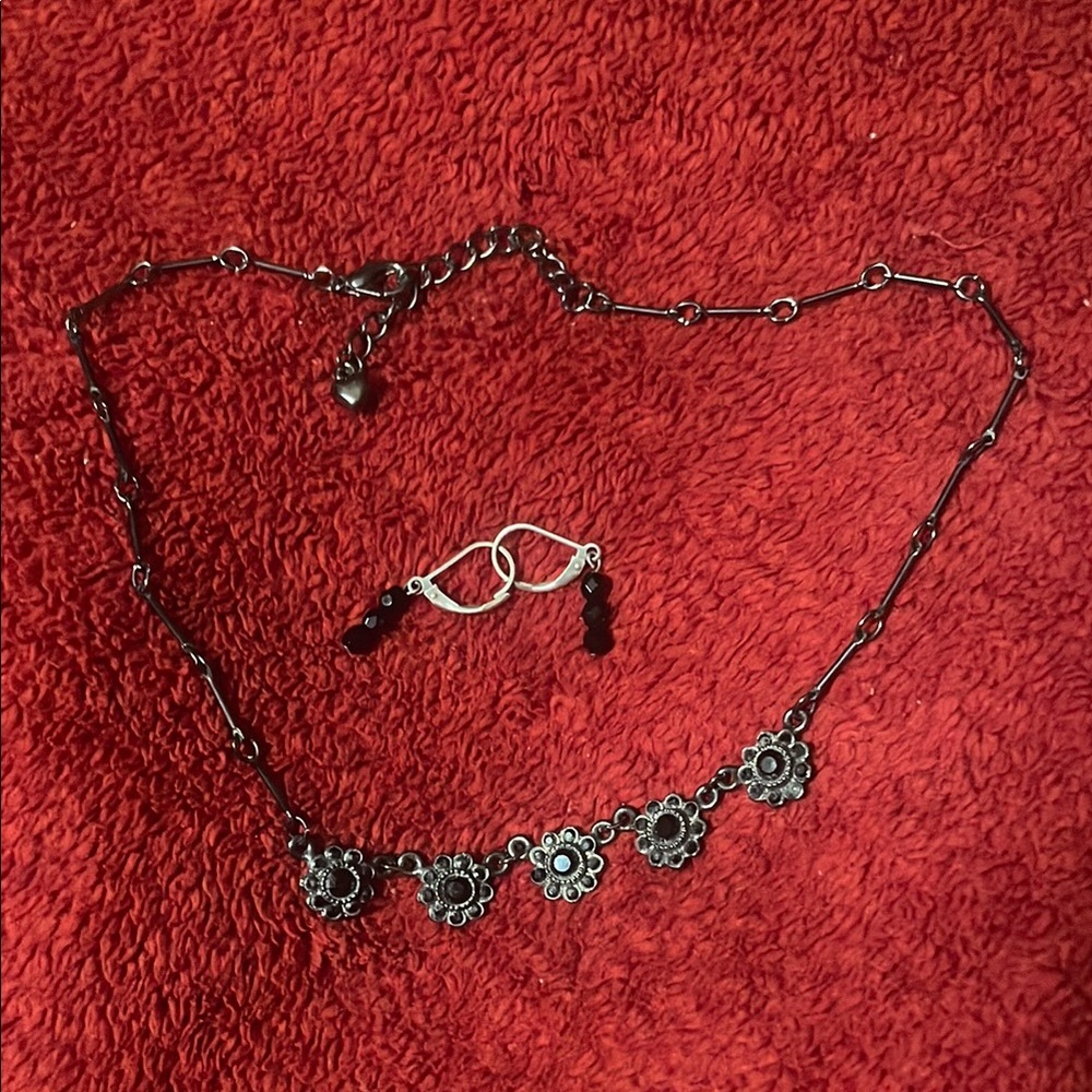 Floral Black Necklace and Earring Set